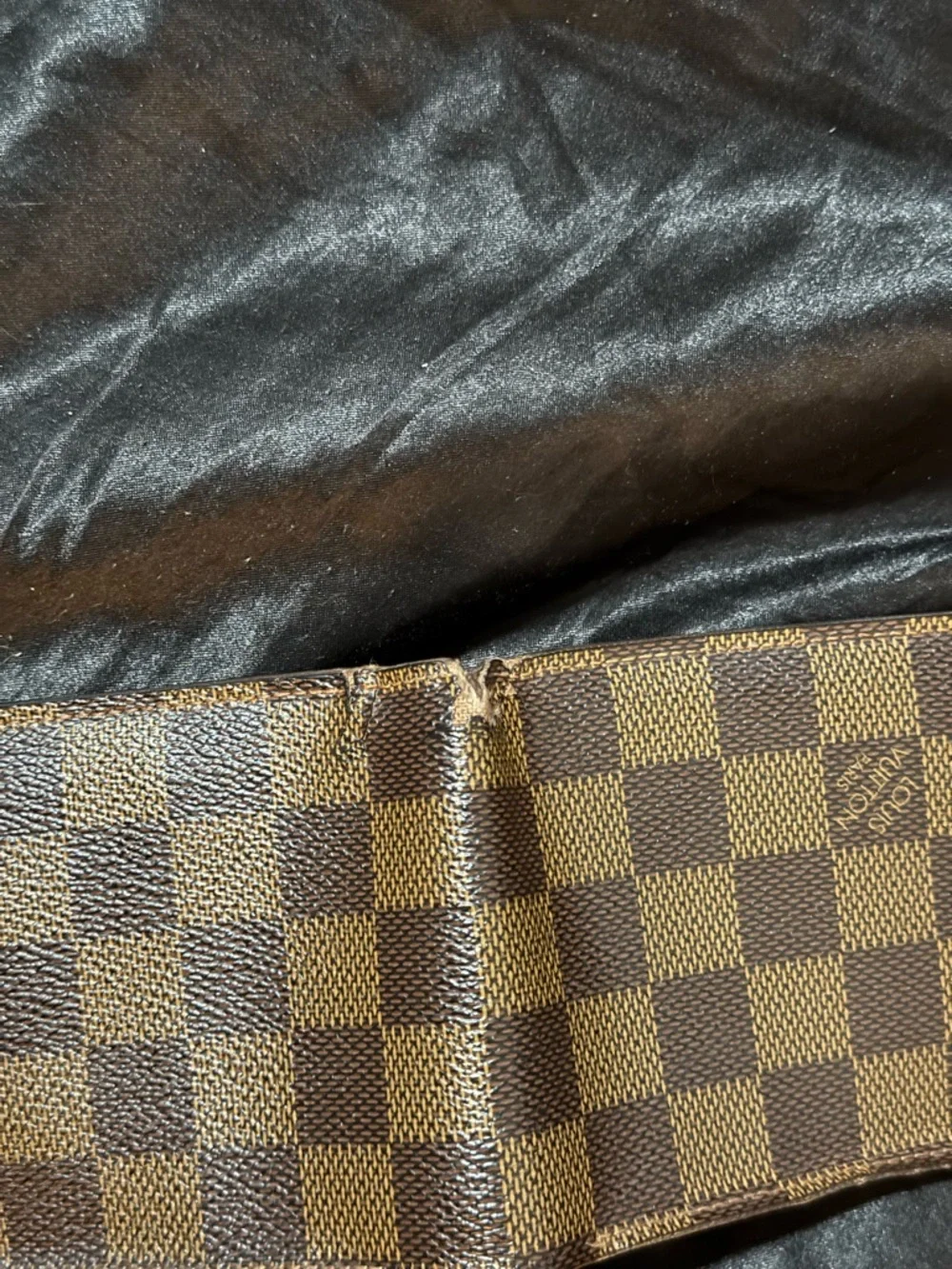 Authentic Louis Vuitton Brown Damier Checkered Bi-Fold Wallet